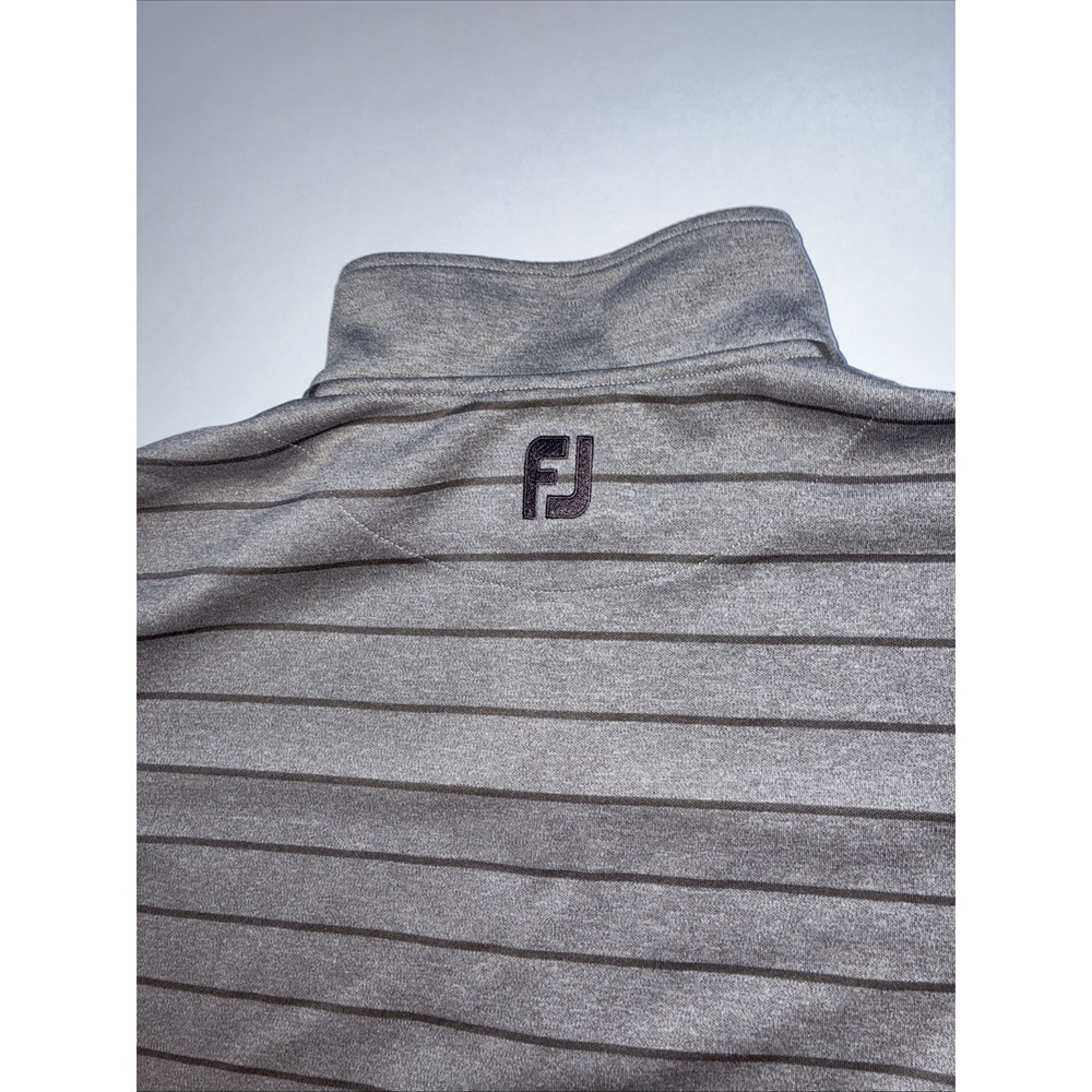 Footjoy Men's quarter zip medium Great Condition.  Golf Preppy! - Picture 5 of 7